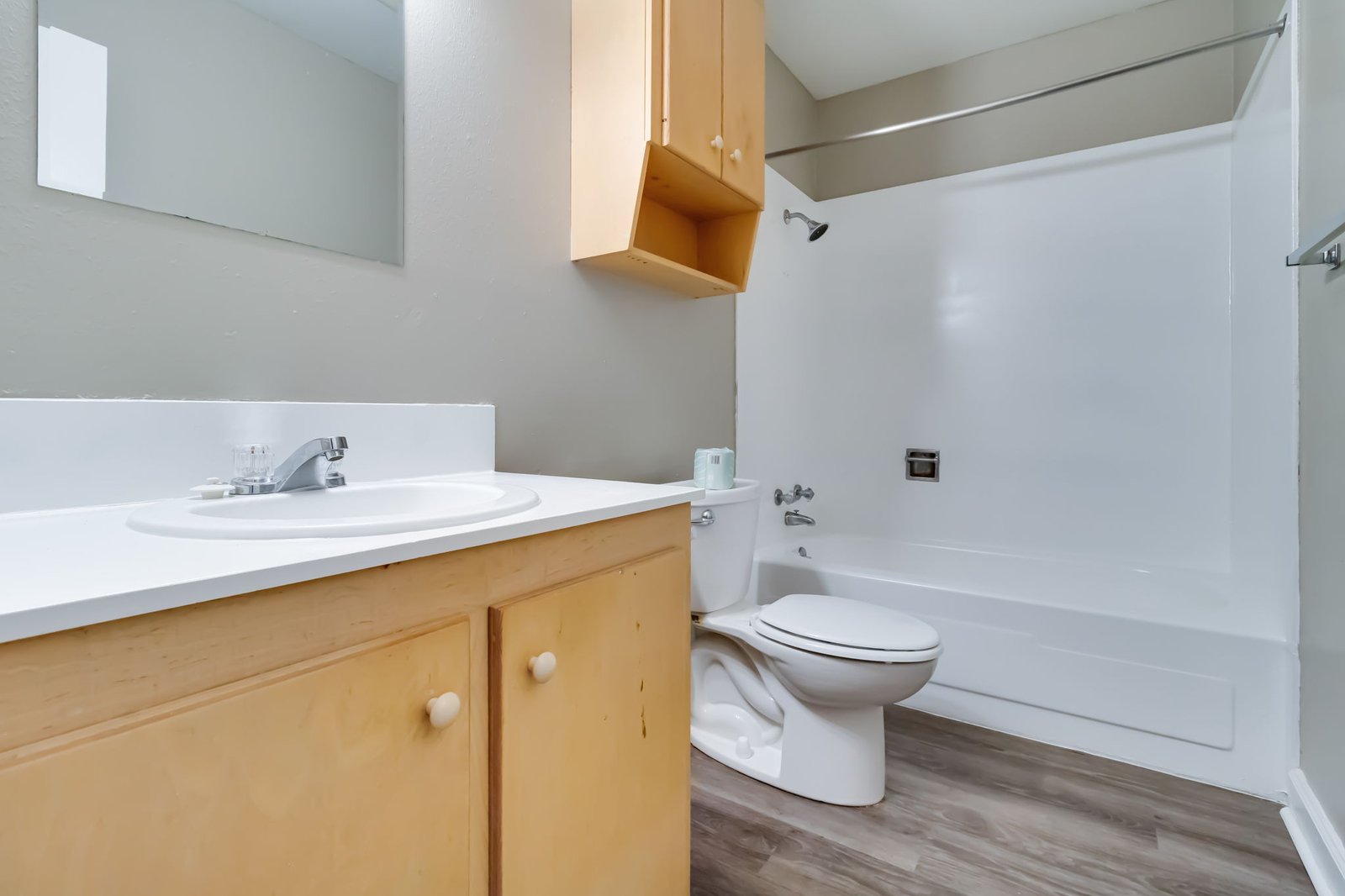 10-web-or-mls-3603 W Congress St-120 B-10