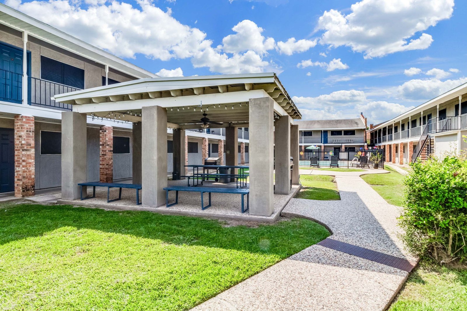 14-web-or-mls-3603 W Congress St-120 B-13