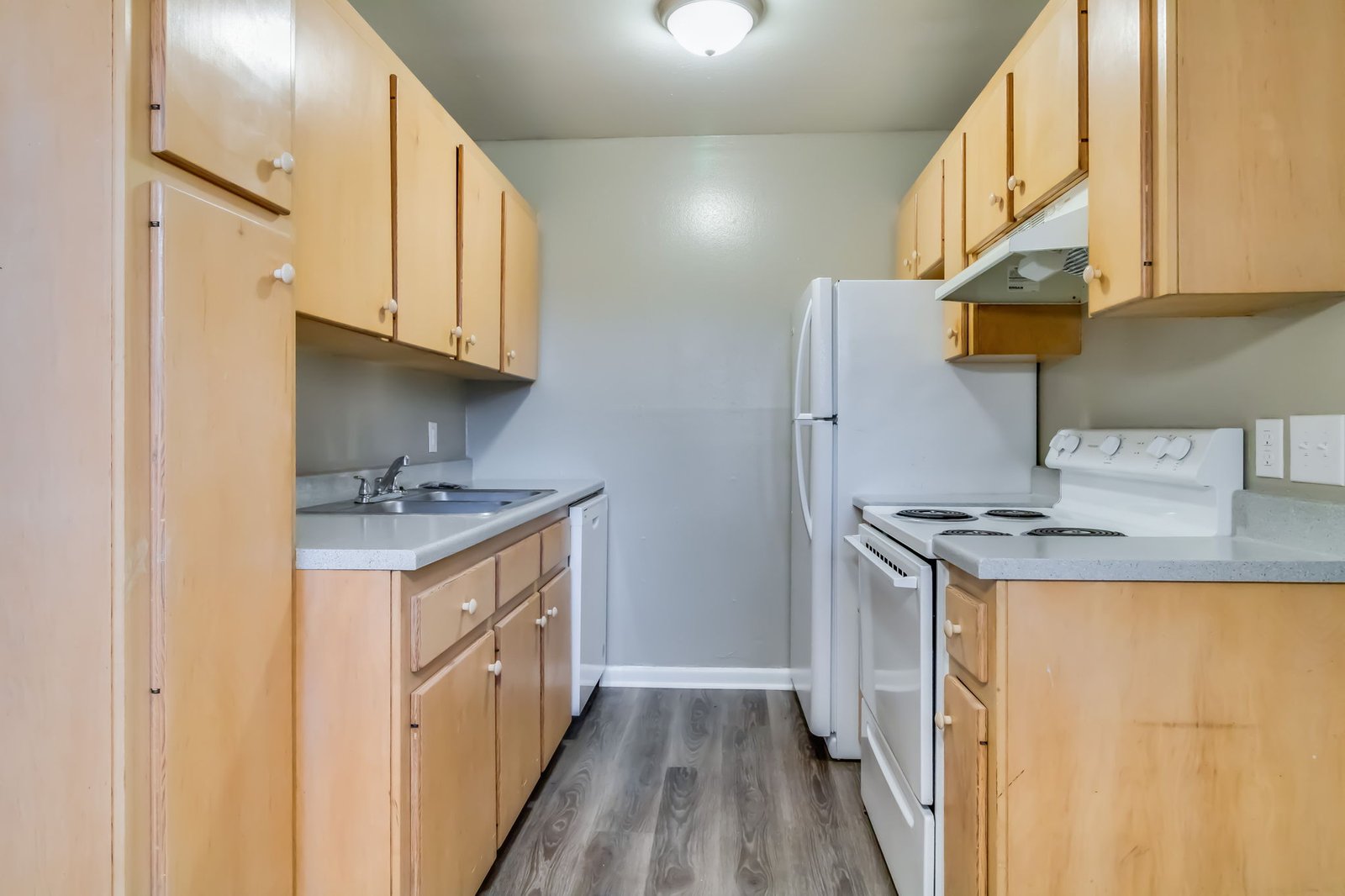 6-web-or-mls-3603 W Congress St-120 B-2